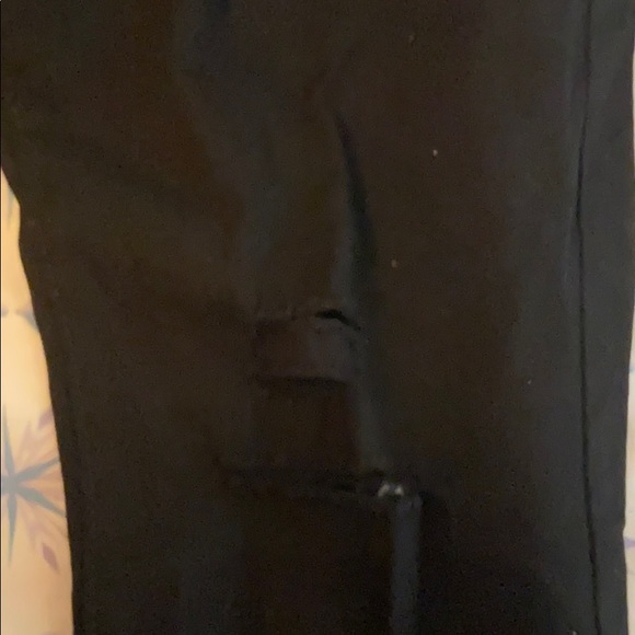 Black distressed denim pants - Picture 2 of 3